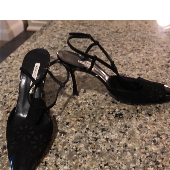 Manila Blahnik Black T-strap shoes - Picture 5 of 8